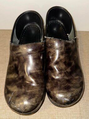 Dansko Professional Clogs Antique Brown Patent Leather Slip On Shoes Womens 39